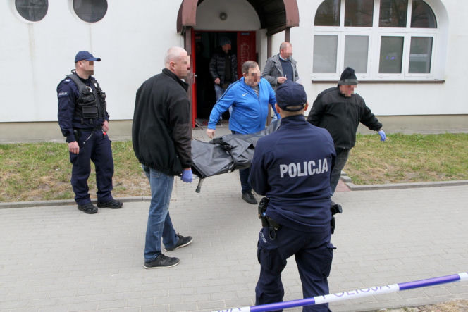 Przerażająca relacja sąsiadów, W mieszkaniu w Wołominie znaleziono ciała dwóch osób, ranny 19-latek w szpitalu