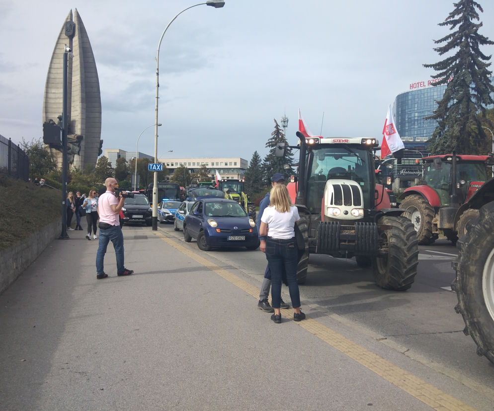 RZESZÓW. To będzie prawdziwy drogowy armagedon! Protestujący rolnicy zablokują drogę