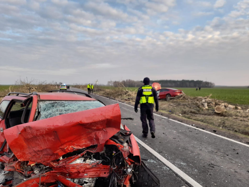 Wypadek śmiertelny na DK 25 pod Człuchowem. Nie żyje jedna osoba