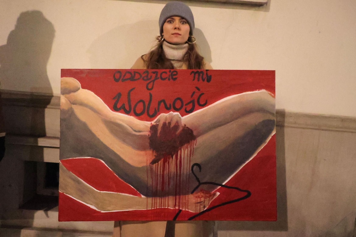 Marsze w całej Polsce! Kobiety żądają legalnej aborcji. „To nie jest koniec walki”