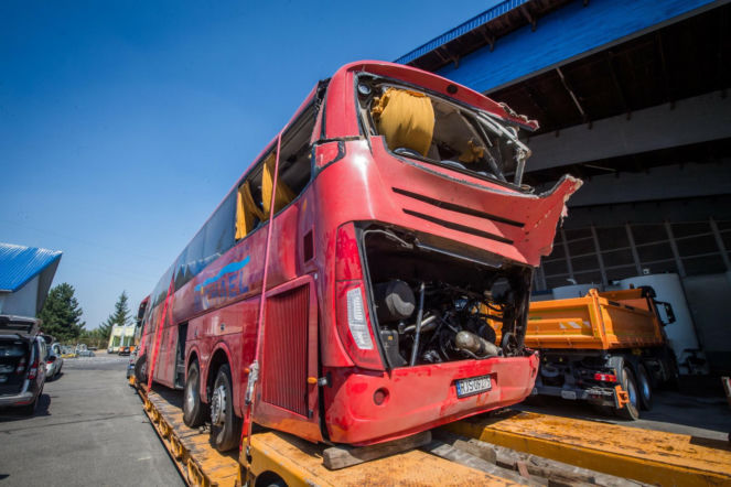 Rozbity polski autokar na policyjnym parkingu! Nowe informacje w sprawie tragedii na Węgrzech