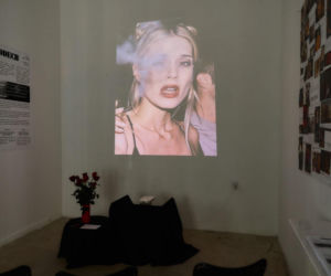 „Smoking is hot”? Studio Jaskółka punktuje trend na dirty glamour