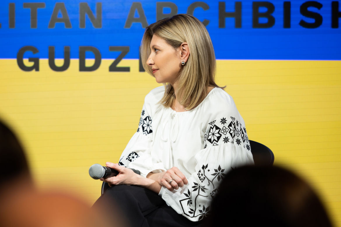 Agata Duda i Ołena Zełenska. Projektant mody ocenił ich styl