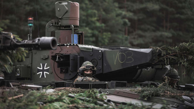 Mimo krytyki i opóźnień. Bundeswehra zamawia 200 nowych BWP Puma i modernizuje stare