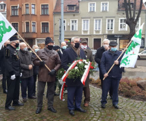 Odsłonięcie w Grudziądzu tablicy upamiętniającej działaczy rolniczej Solidarności
