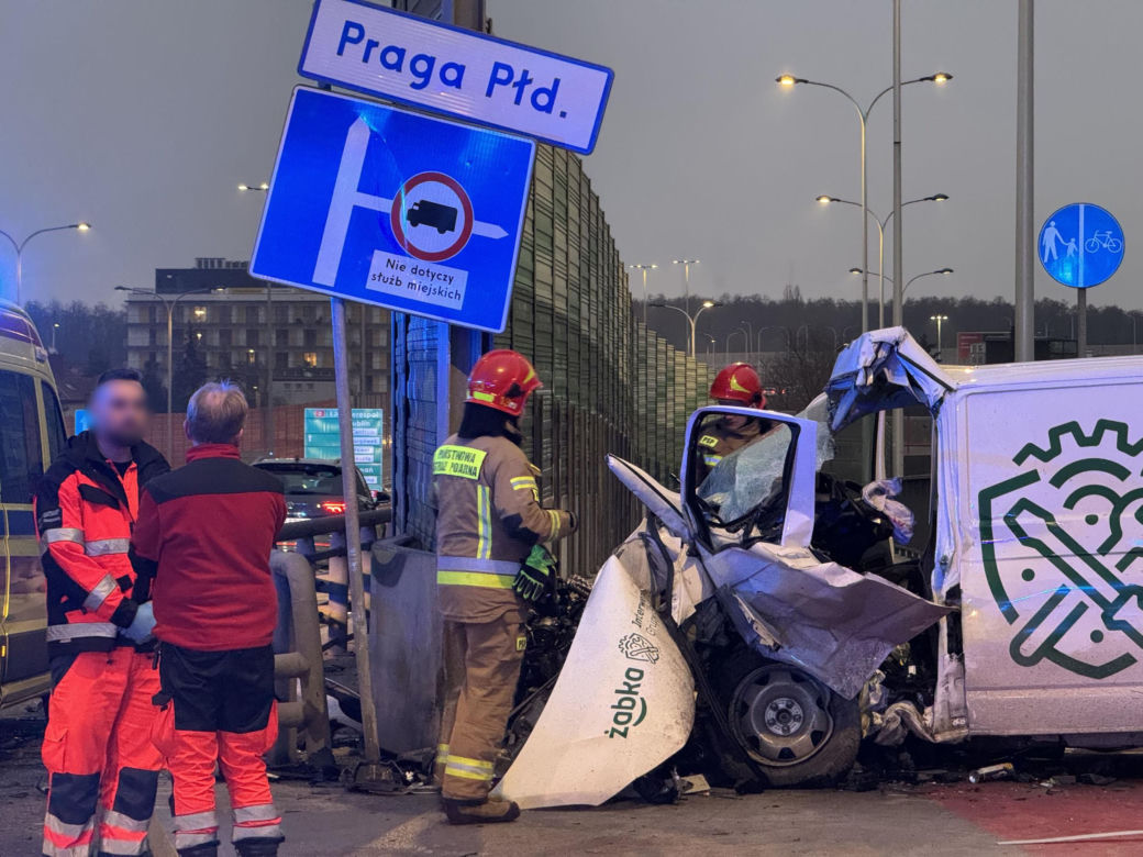  Warszawa. Wypadek na ul. Marsa. Zderzenie sześciu pojazdów [ZDJĘCIA]