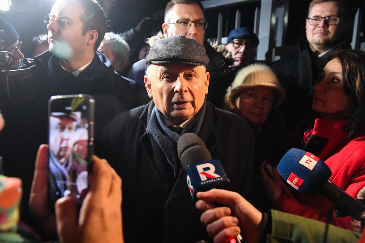 Protest polityków PIS przeciwko zatrzymaniu Wąsika i Kamińskiego