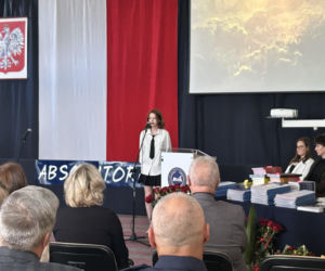 Czwartoklasiści po absolutorium. Wkrótce matury