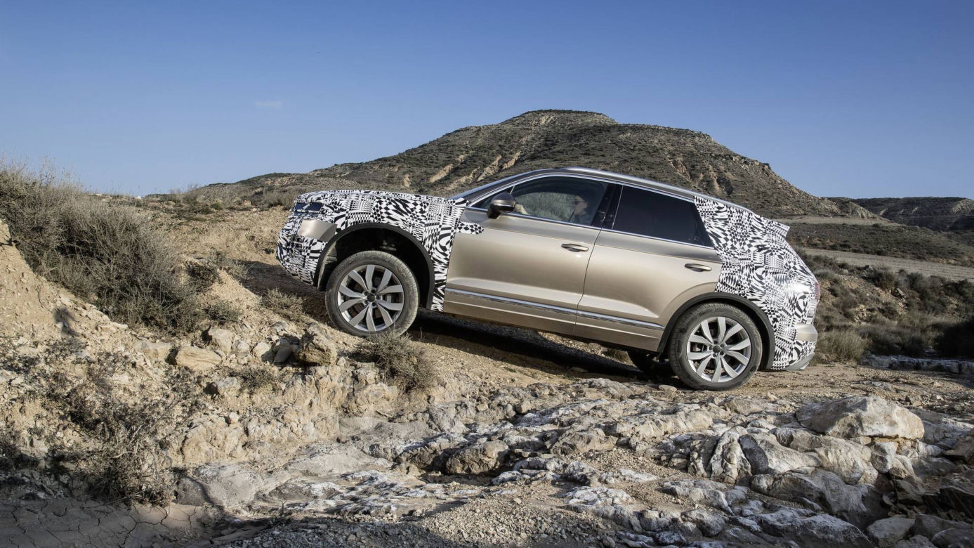Zamaskowany Volkswagen Touareg