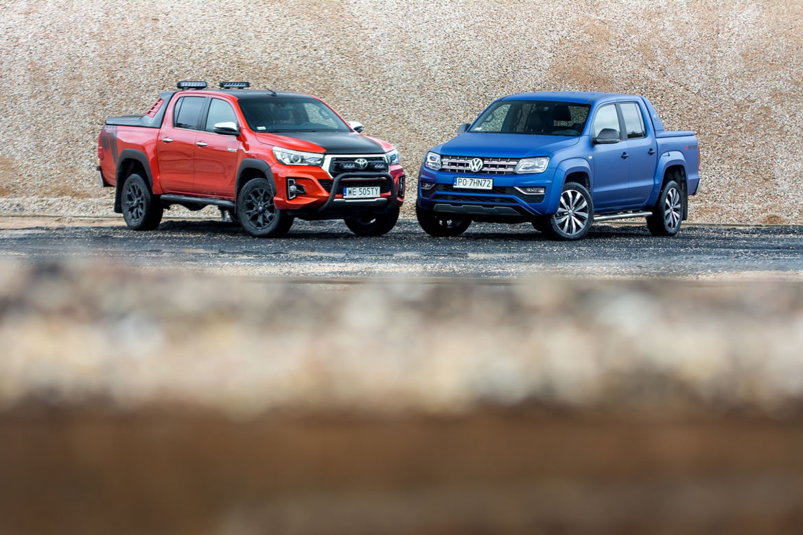Toyota Hilux 2.4 D-4D 150 KM 4x4 AT6 Selection 50 vs. Volkswagen Amarok V6 3.0 TDI 258 KM 4Motion DSG8 Aventura