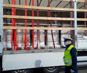 Ciężarówka z niezabezpieczonym ładunkiem zatrzymana przez ITD
