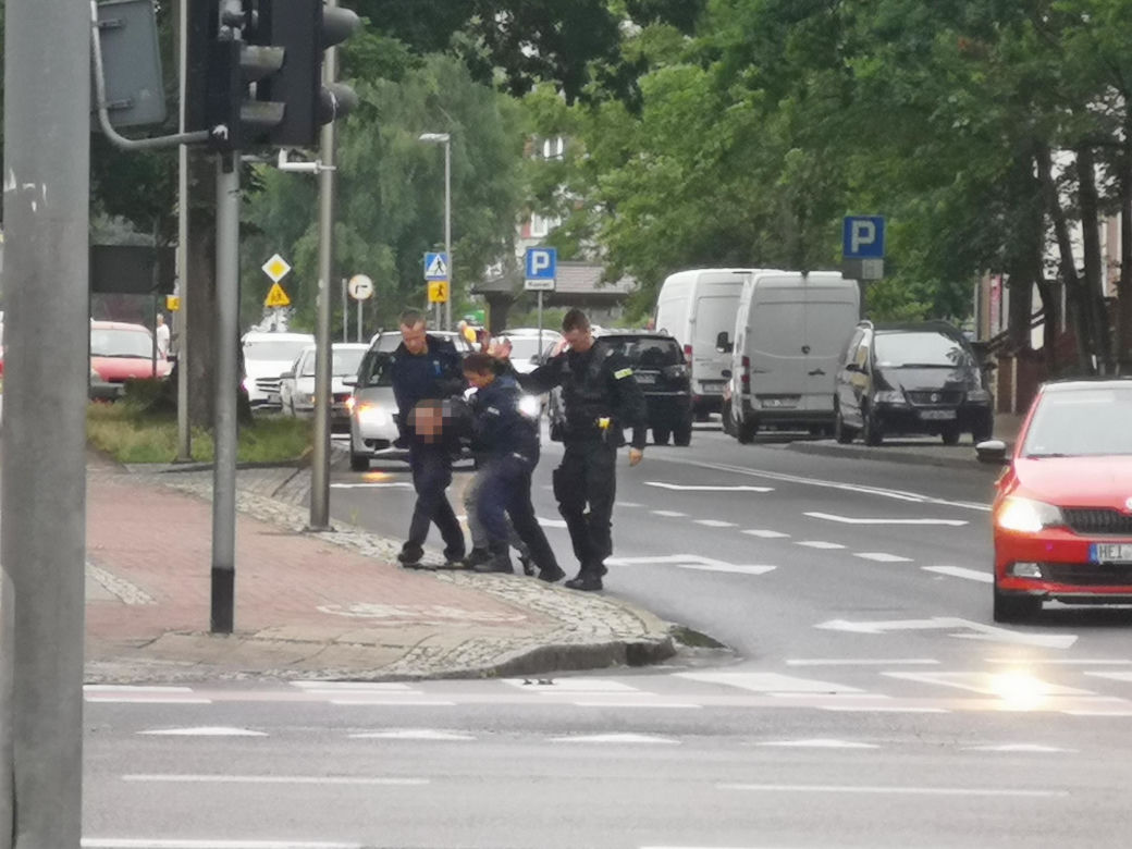 Szaleniec na ulicach Świnoujścia