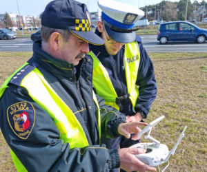 Dron nad ulicami Leszna. Kolejne kontrole kierowców 