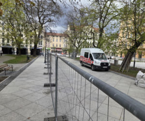 Nowe oblicze placu Wolności. Kwiaciarnie już zamontowane, koniec prac coraz bliżej