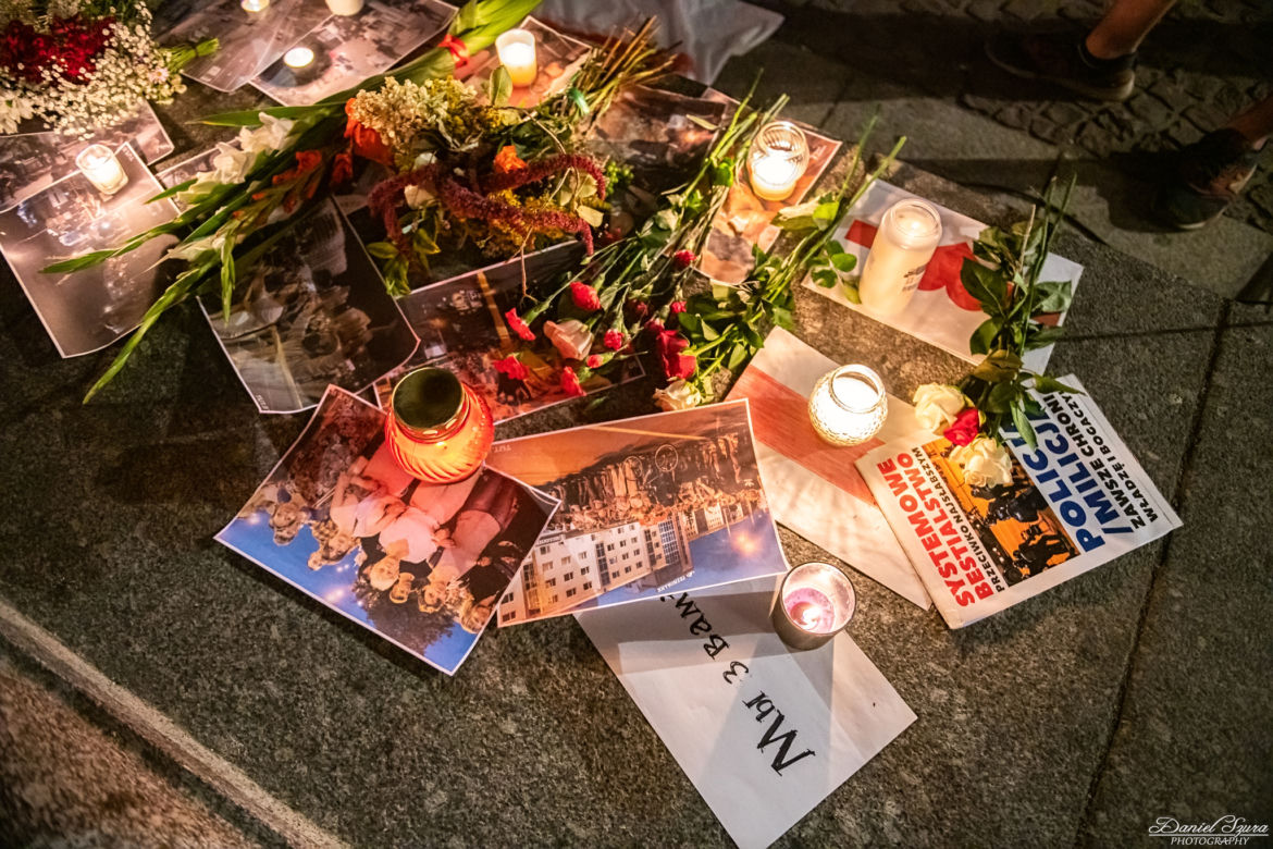 Manifestacja Białorusinów na rynku w Krakowie. "Precz z Łukaszenką!"