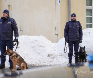 Policyjne bestie będą siać postrach na drogach. Oto nowe radiowozy polskiej policji