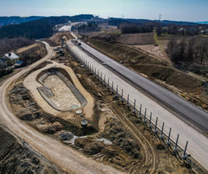 Najwyższa estakada w Polsce powstaje na S19 Babica Jawornik. Na plac budowy prowadzą serpentyny