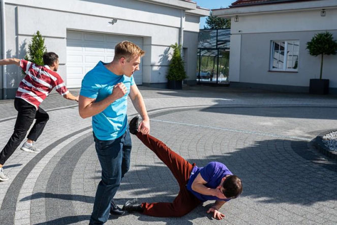 Pierwsza miłość, odcinek 4134. Biały (Igor Paszczyk), Filip (Dominik Smaruj)