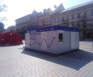 Miasteczko szczepień na Rynku Głównym