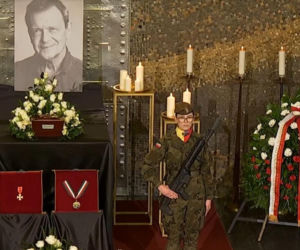 Poruszający gest Karola Nawrockiego na pogrzebie Jana Frycza