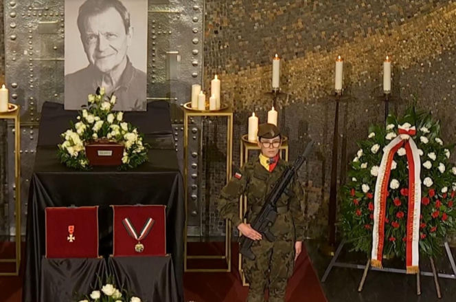Poruszający gest Karola Nawrockiego na pogrzebie Jana Frycza