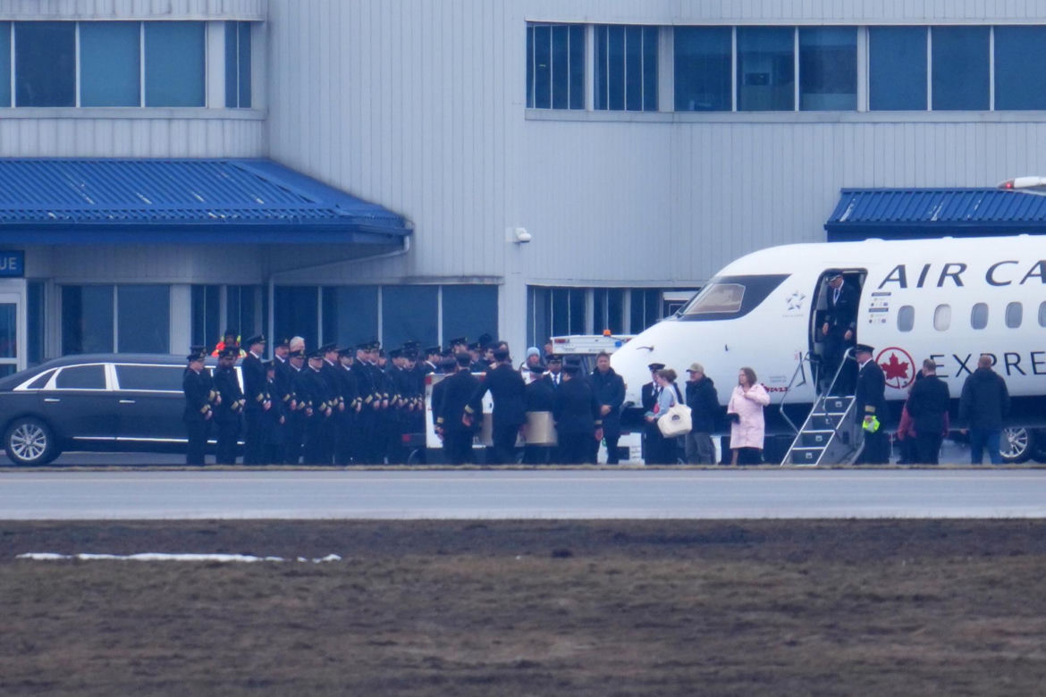Stewardesa przeżyła katastrofę lotniczą. Ujawniono jej obrażenia