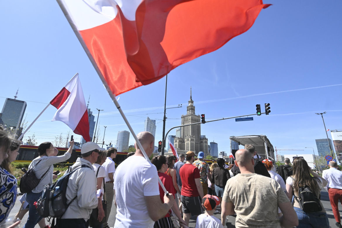 Warszawa.  Marsz Konstytucji 3 Maja