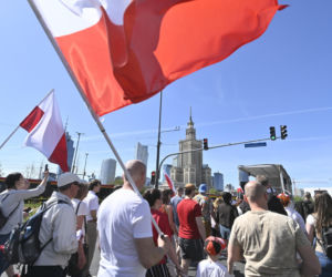 Warszawa.  Marsz Konstytucji 3 Maja