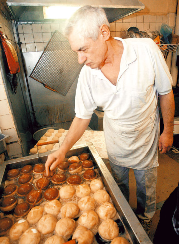 Tak się smaży prawdziwe pączki