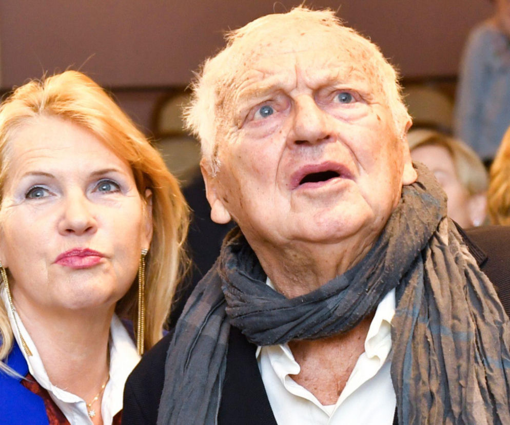 Tatiana Sosna-Sarno i Jerzy Gruza patrzą w górę. O tajemnicach ich relacji przeczytasz na SE.