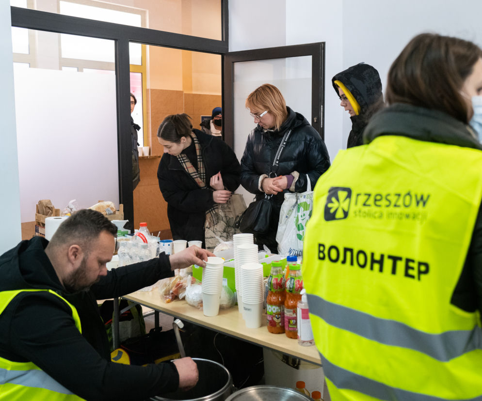 Rzeszowscy wolontariusze pracują całą dobę. „Pomoc daje siły”