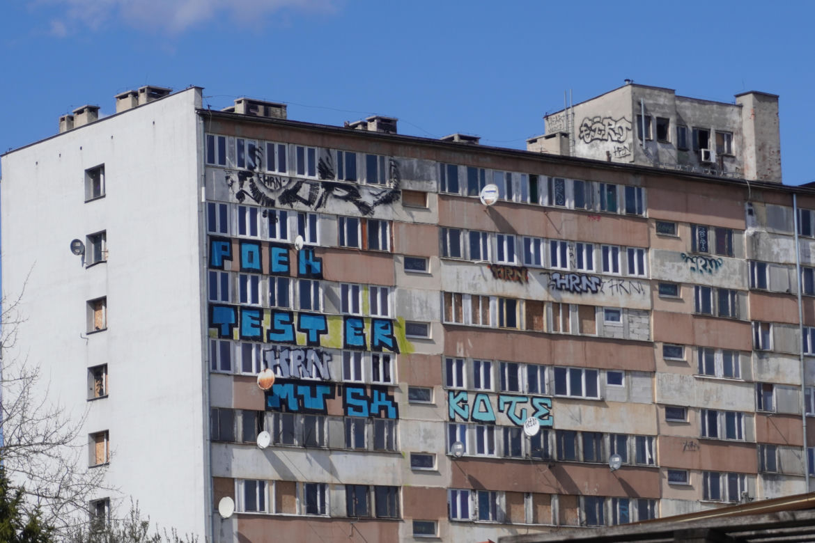 Wieżowiec przy Młodej 4 w Kielcach