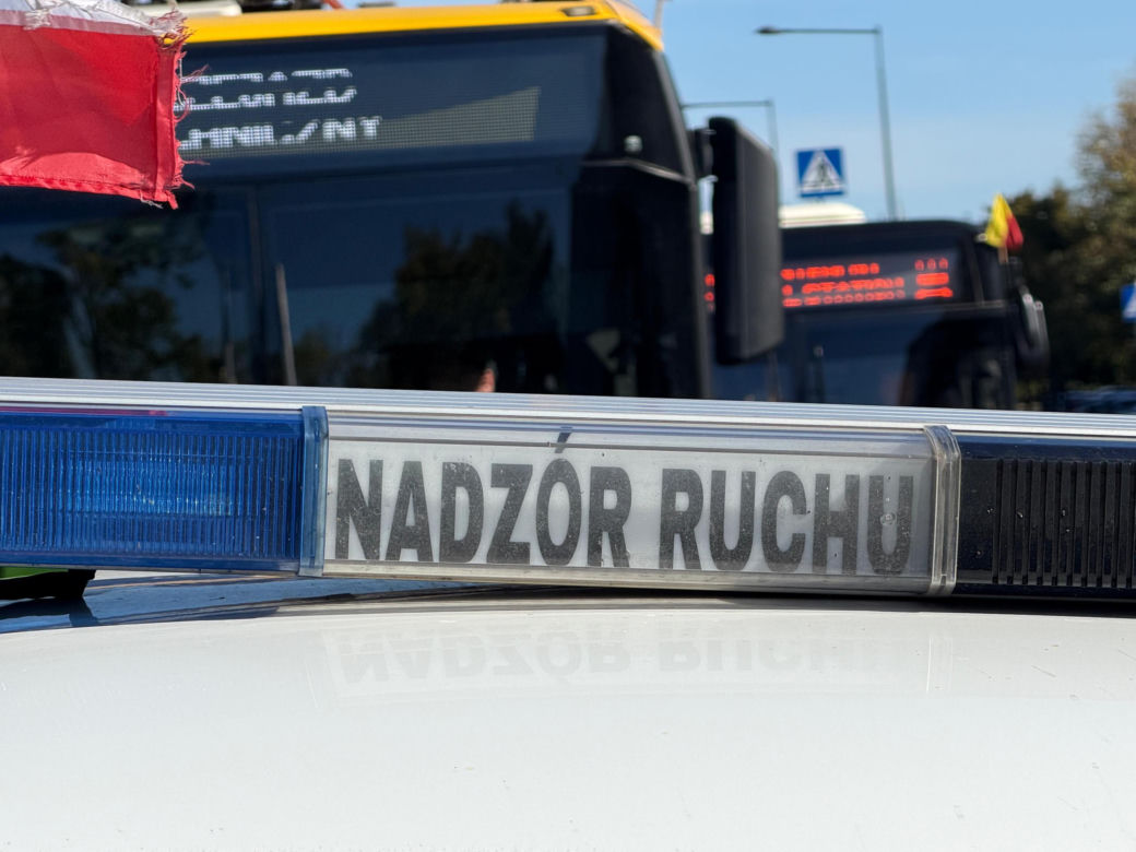Pasażerowie jechali autobusem z martwym mężczyzną