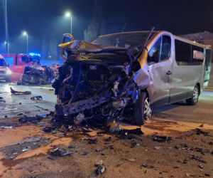 Jechał pod prąd i zmiażdżył nadjeżdżający samochód. Śmiertelny wypadek na Mokotowie