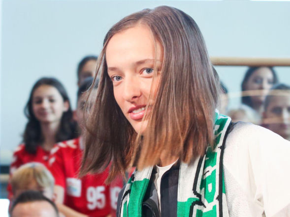 Iga Świątek sfilmowana na lotnisku! Wiemy, gdzie tak pędziła! [WIDEO]