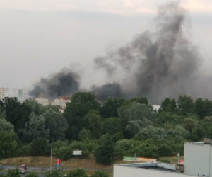 Pożar bloku w Warszawie