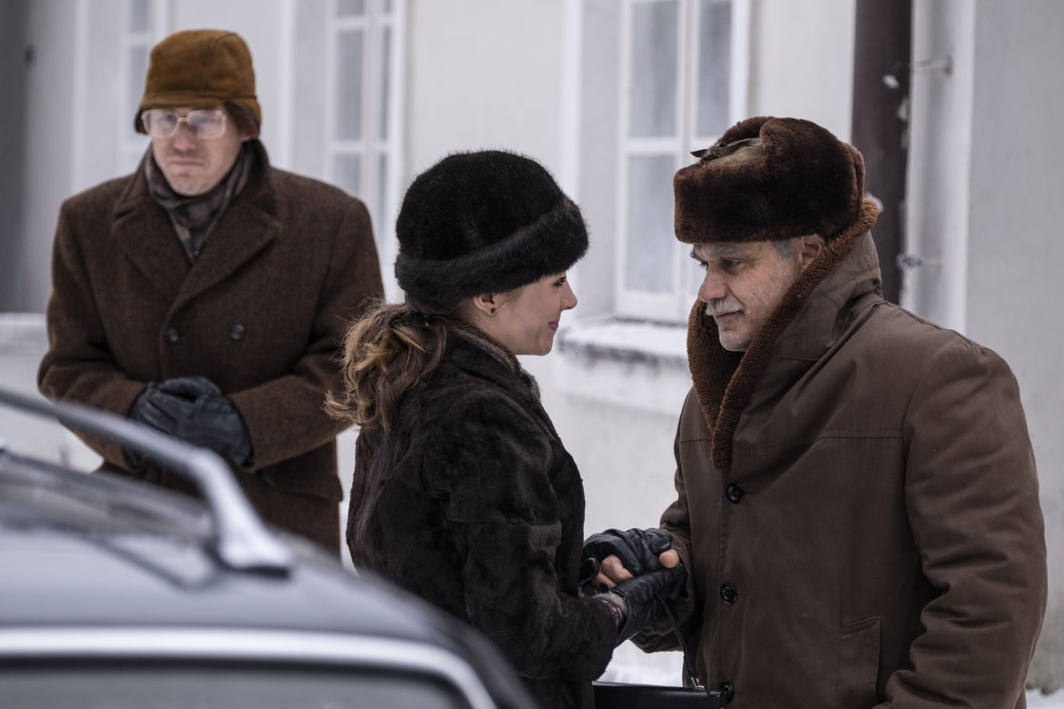 Stulecie Winnych 4, odc. 43: Stanisław (Jan Wieczorkowski), Michał (Stefan Pawłowski), Ewa (Sonia Mietielica)