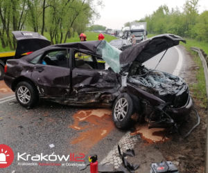 Koszmarny wypadek na obwodnicy Krakowa. Wśród rannych małe dziecko, lądował śmigłowiec