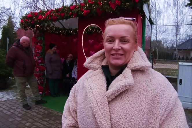 Romantyczny przystanek autobusowy w Moczyłach