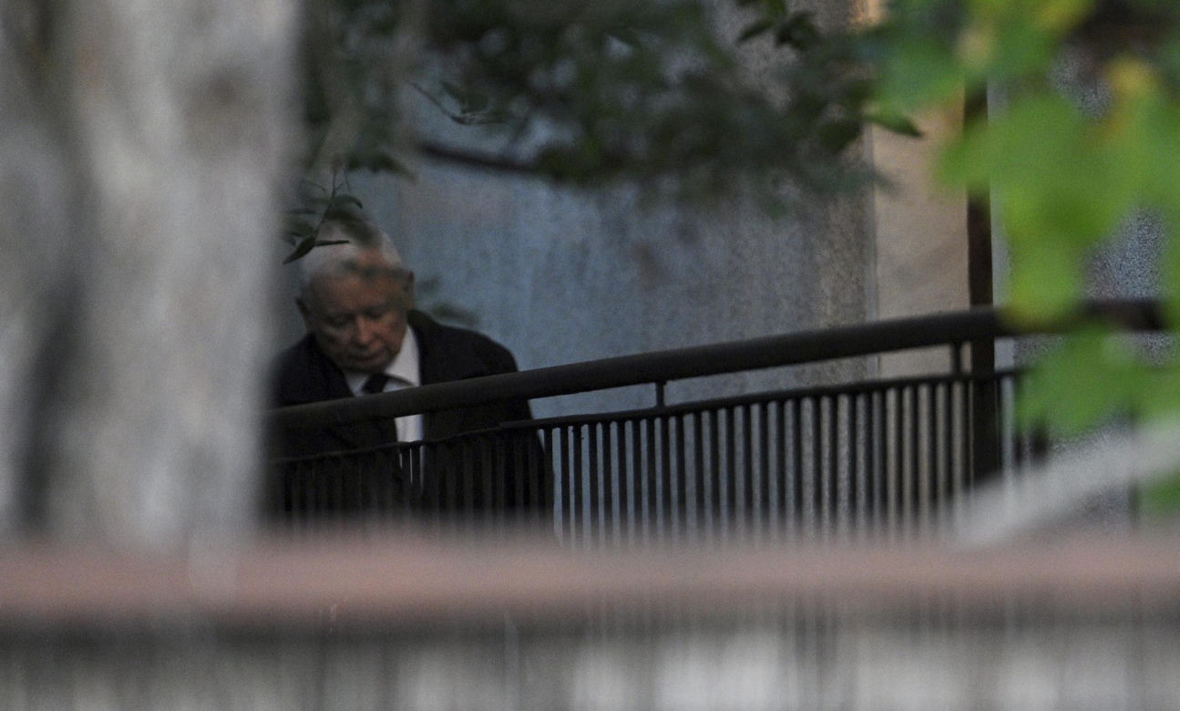 Jarosław Kaczyński w swoim domu na warszawskim Żoliborzu