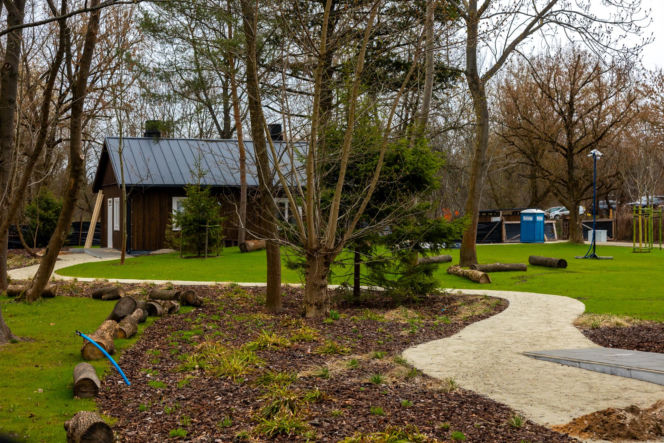 Domki fińskie na Polu Mokotowskim w Warszawie