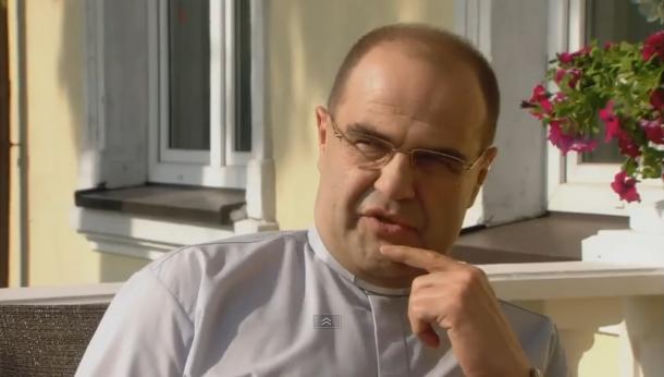 Ranczo 8 sezon odc. 104. Proboszcz (Cezary Żak),