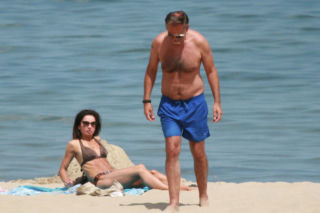 Marta Kaczyńska z mężem na plaży