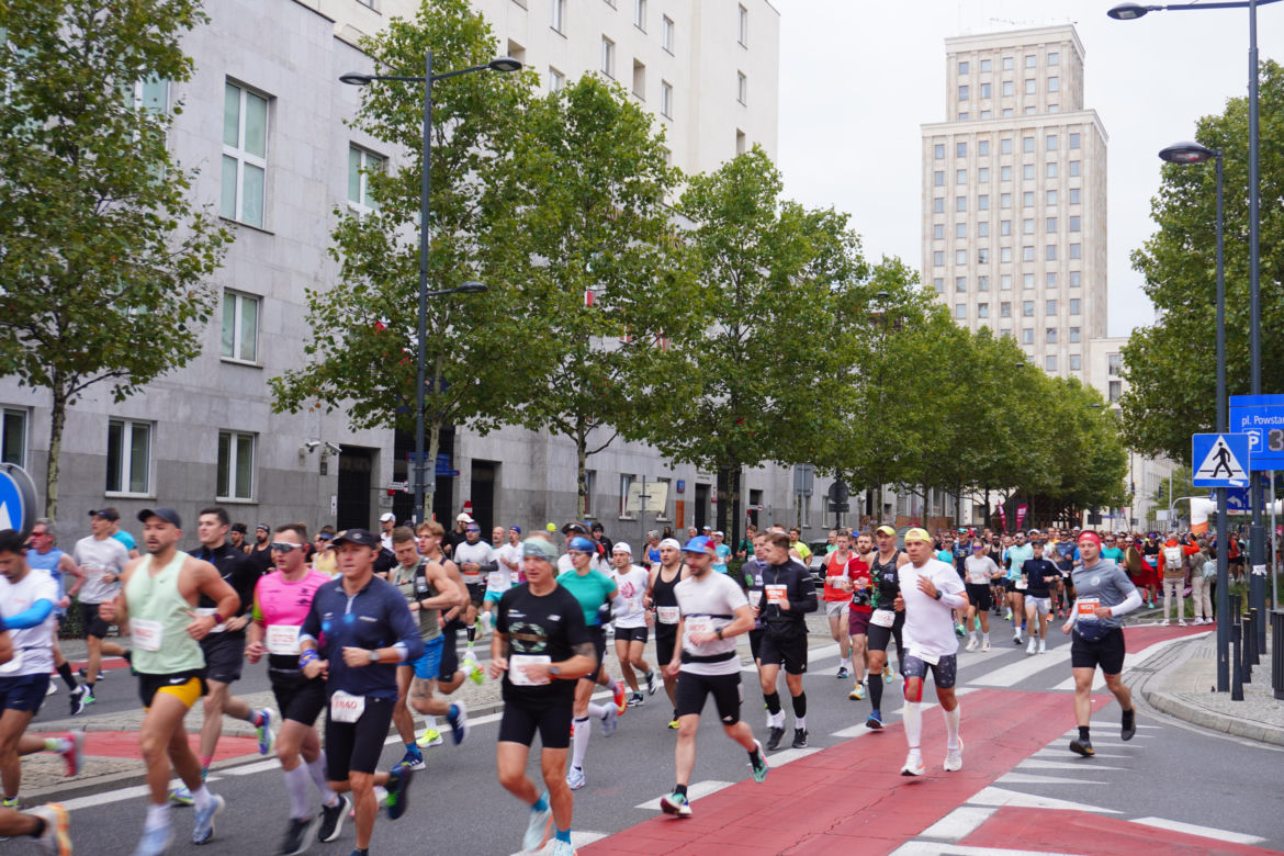 Uczestnicy Maratonu Warszawskiego 2025