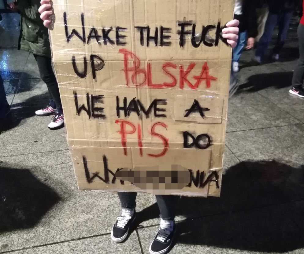 Wojedzówki strajk kobiet w Katowicach. Gigantyczne tłumy na rynku. To jest WOJNA [ZDJĘCIA]