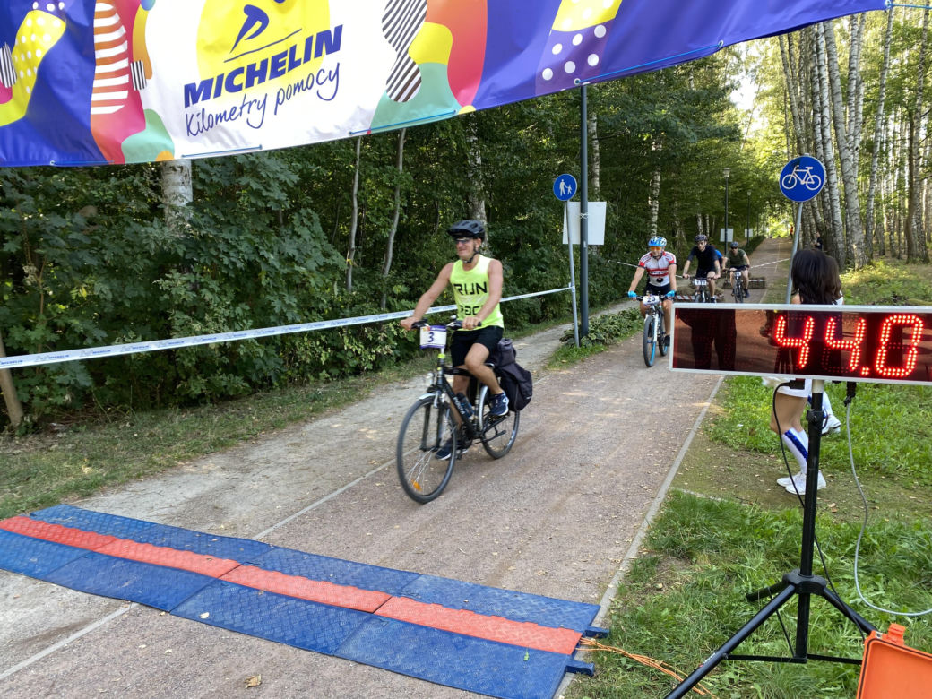 Kilometry Pomocy Michelin 2024. Sportowe emocje na plaży miejskiej w Olsztynie. Zobacz zdjęcia!