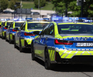 „Bestie” na świętokrzyskich drogach! Policja odbiera nowe BMW M340i xDrive i laserową broń na piratów