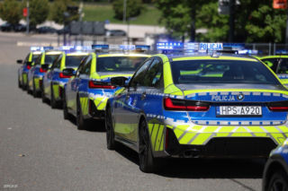 „Bestie” na świętokrzyskich drogach! Policja odbiera nowe BMW M340i xDrive i laserową broń na piratów