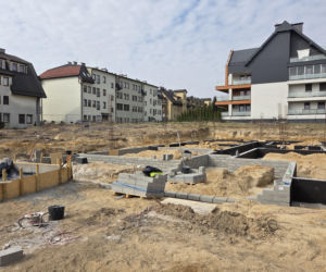 18 rodzin zyska własny kąt. Oborniki Śląskie rozpoczęły budowę mieszkań społecznych [POSŁUCHAJ]