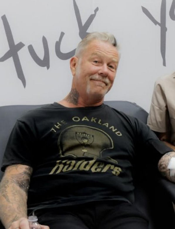 James Hetfield zaprezentował nową fryzurę! Muzyk tak szykuje się do rezydencji Metalliki w Sphere?